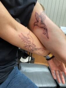 tattoo-fineline-groningen-artists-afspraak-best-beoordeeld-studio-vrouw